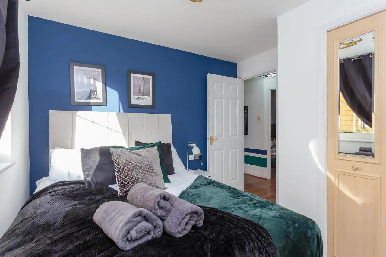 Stylish 2 Bedroom Apartment In エディンバラ